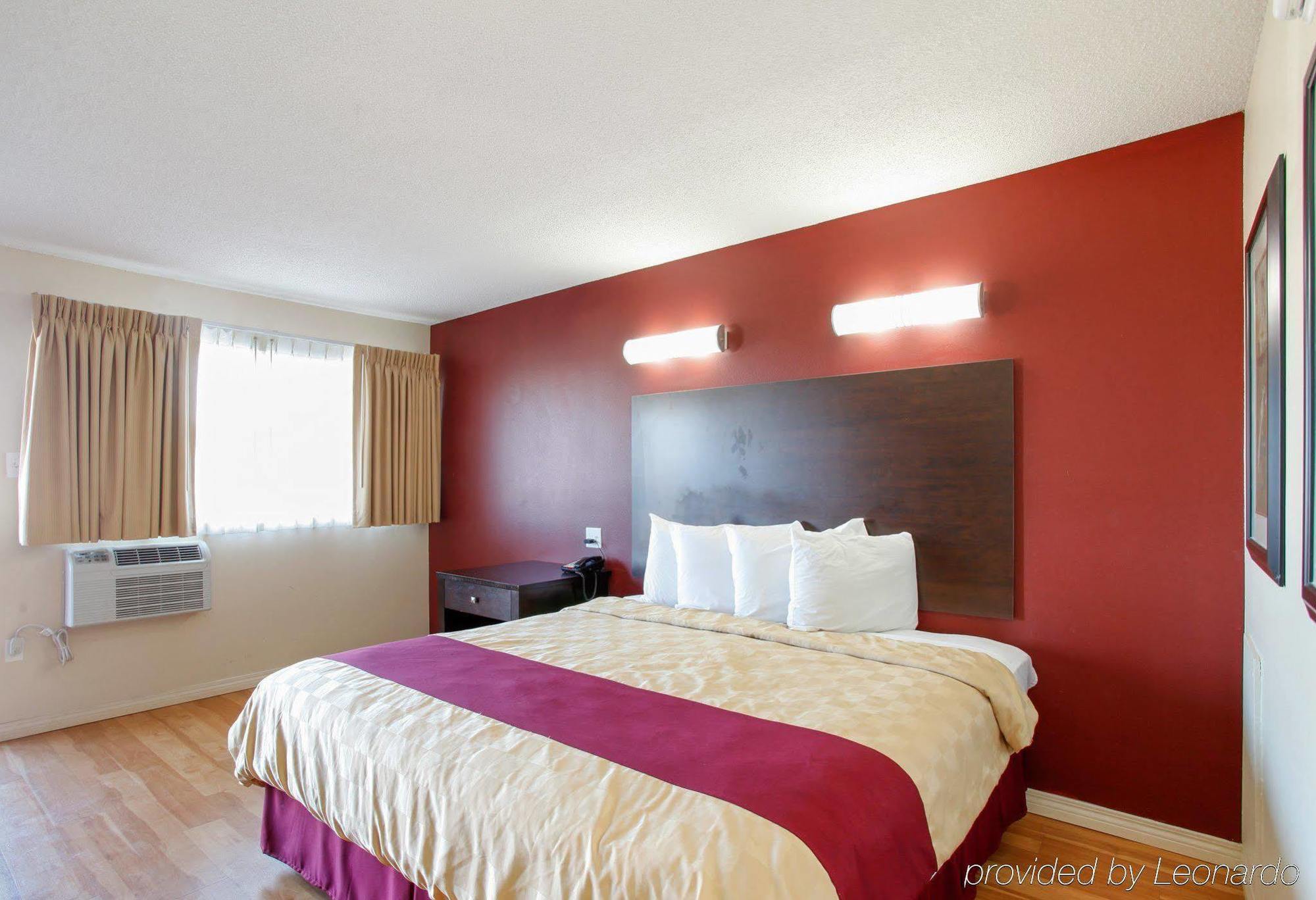Red Roof Inn Mojave Exterior photo