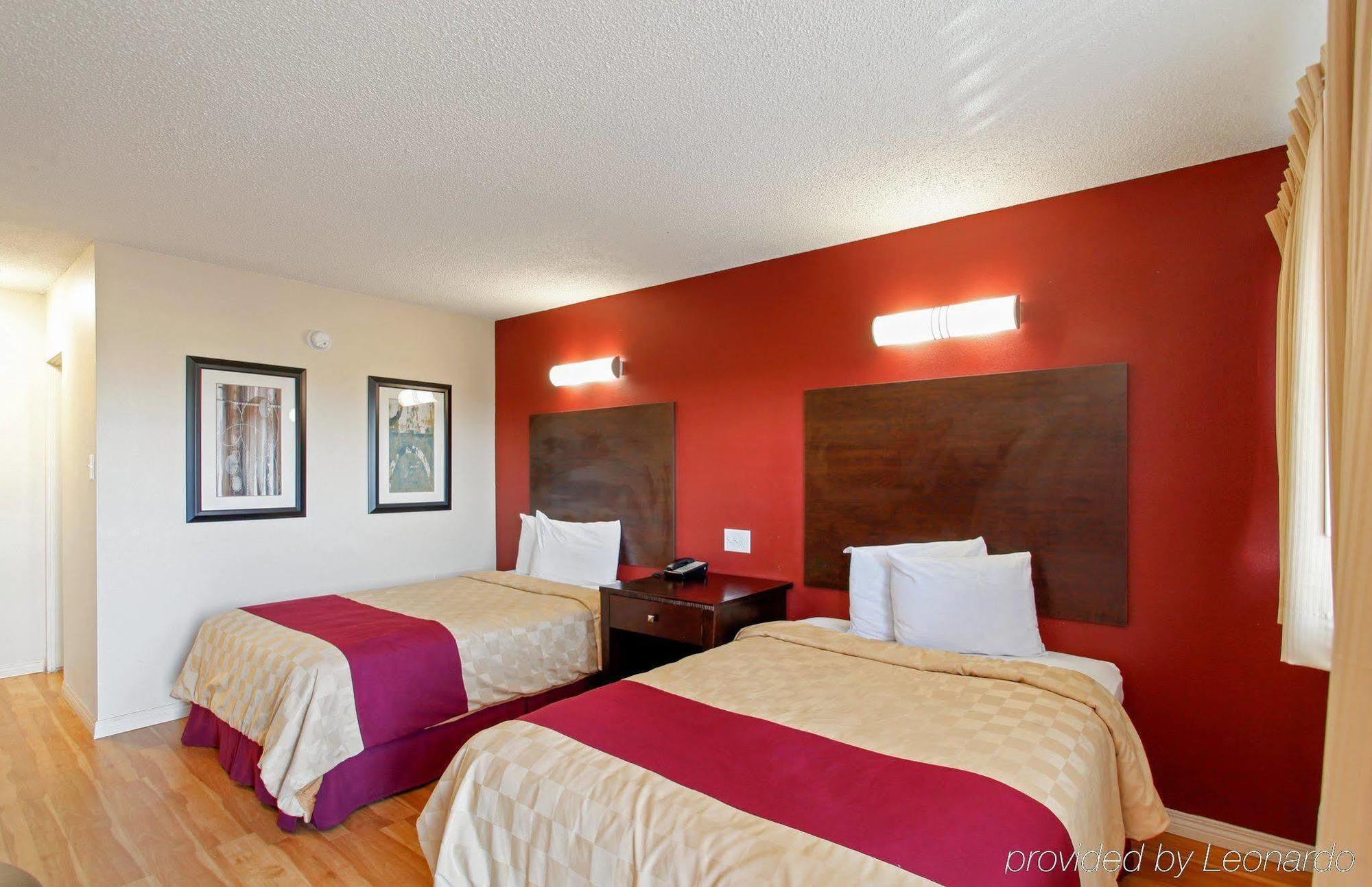 Red Roof Inn Mojave Exterior photo